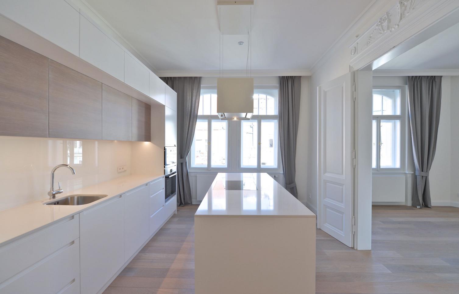 APARTMENT FOR RENT, square Jiřího z Poděbrad, Praha 3 - Vinohrady