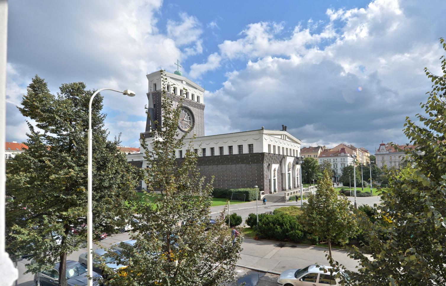 APARTMENT FOR RENT, square Jiřího z Poděbrad, Praha 3 - Vinohrady