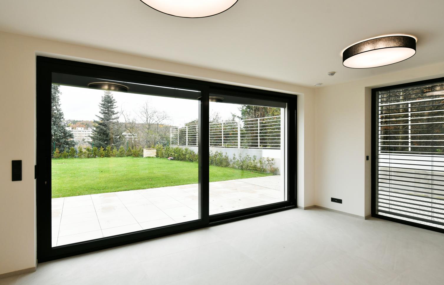 HOUSE FOR RENT, street Hlušičkova, Praha 5