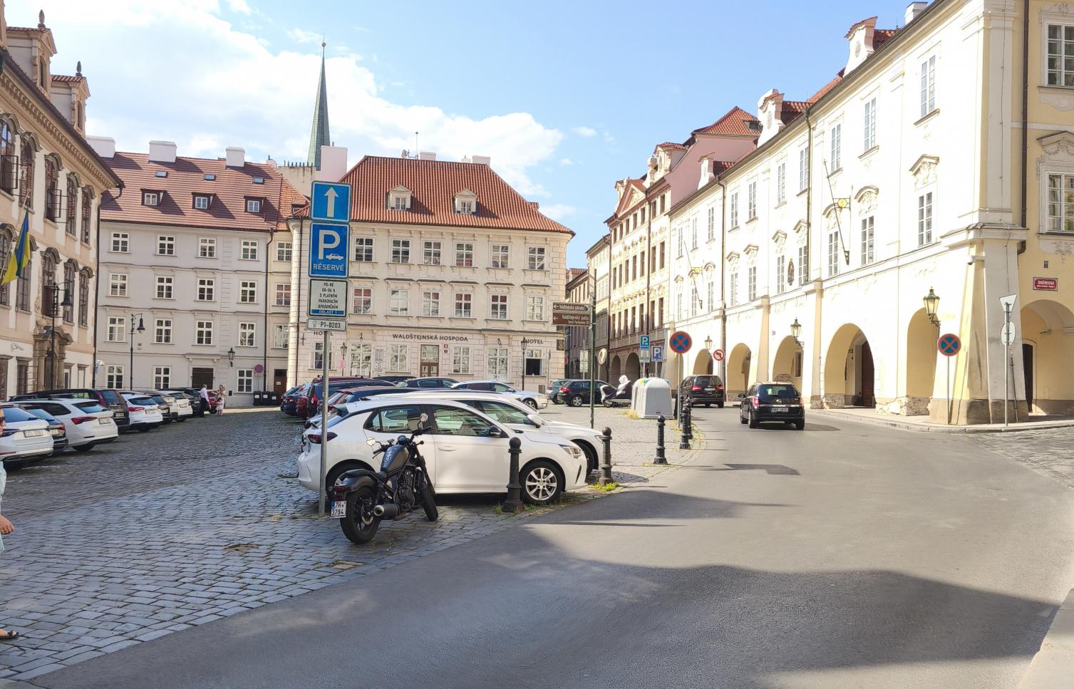 APARTMENT FOR RENT, street Sněmovní, Prague 1 - Lesser Town
