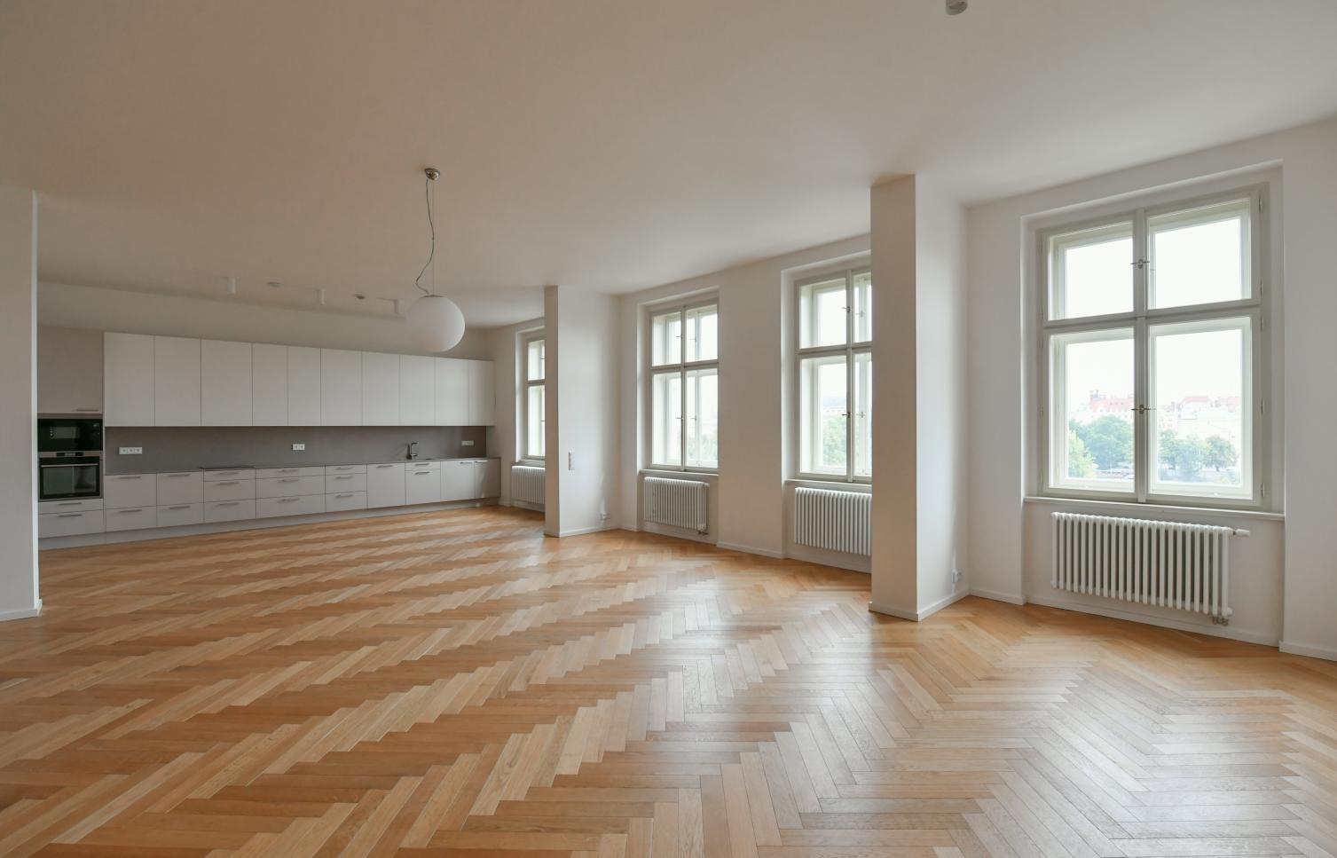 APARTMENT FOR RENT, street Janáčkovo nábřeží, Praha 5