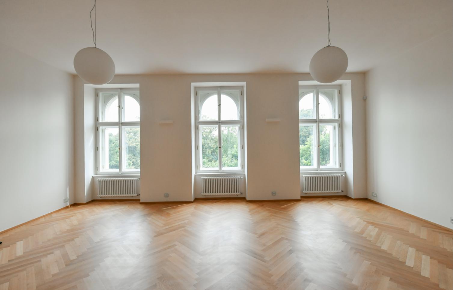 APARTMENT FOR RENT, street Janáčkovo nábřeží,